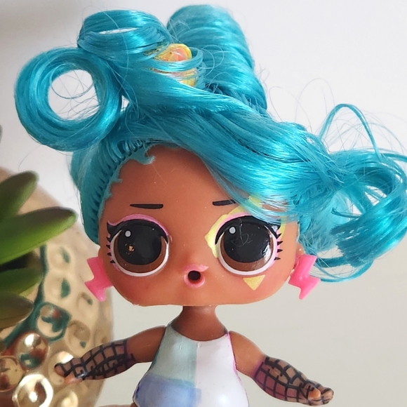 L.O.L. Surprise Doll Remix Hair flip Bangle B.B. - Picture 4 of 5